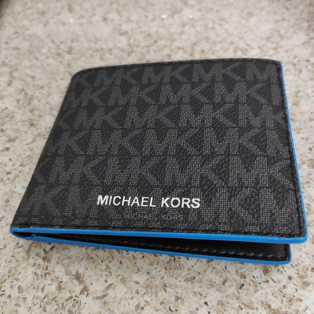 Michael Kors Cooper Logo Slim Billfold Wallet